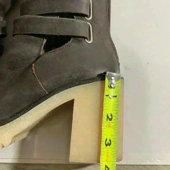 Free People Jesse Cutout boot in bitter brown women’s size 39 /9 US zip closure - Picture 6 of 8